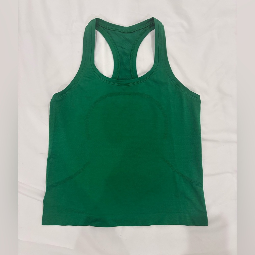 NWOT lululemon Raceway Green Swiftly Tech Waist Length Tank size 6